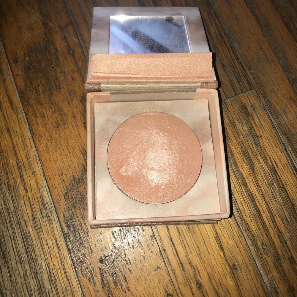 Urban decay Naked baked highlighter
